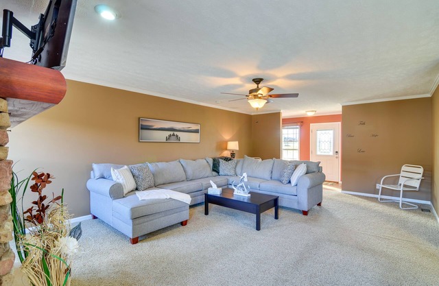 Quiet Albany Retreat Near Dale Hollow Lake!