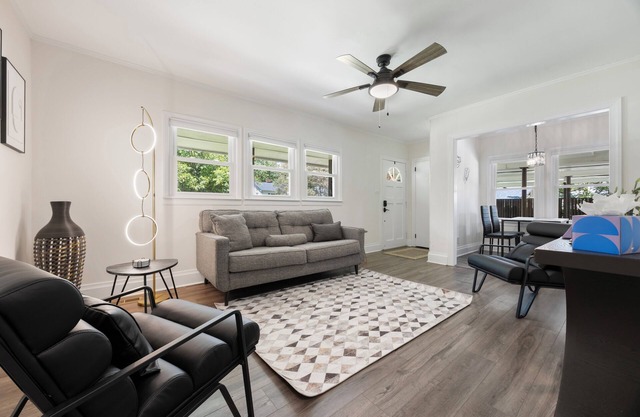 Comfy, quiet, family home in coveted Watts-Hillendale. Close to Duke/VA.