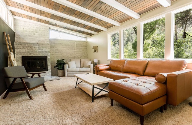 Quiet and Peaceful Retreat in Spectacular Cleghorn Canyon