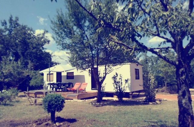 Quiet and very few neighbors around