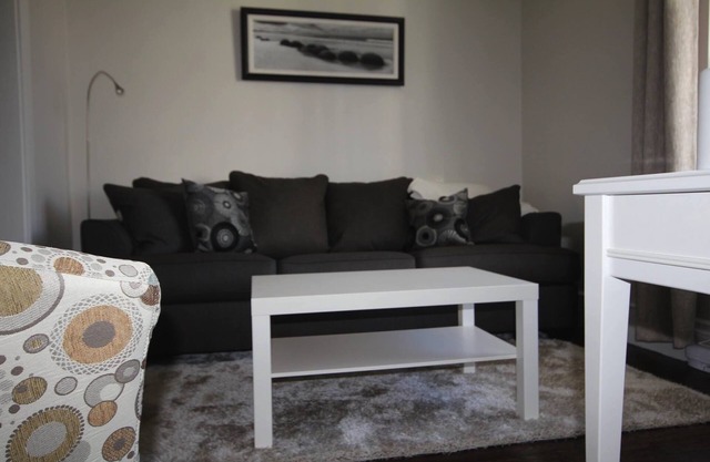 Apartamento tranquilo en el pueblo de Pointe-Claire cerca del agua
