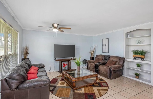 Quiet apartment in Iowa, LA