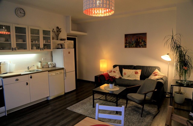APARTAMENTO TRANQUILO en PANKRAC, a 10 minutos del casco antiguo