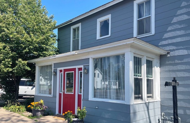 Quiet apartment right in downtown Hayward near all the action!