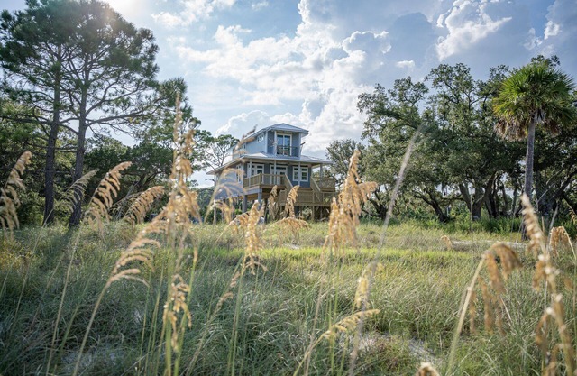 30% OFF Summer! Quiet, Bayfront Seclusion, Dogs Welcome!