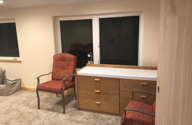 Quiet clean one bedroom apartment on Hillary Ave in Fairbanks, AK