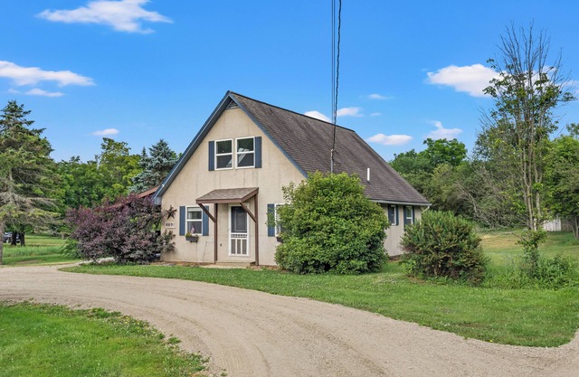 Quiet cottage in the country with WiFi, AC