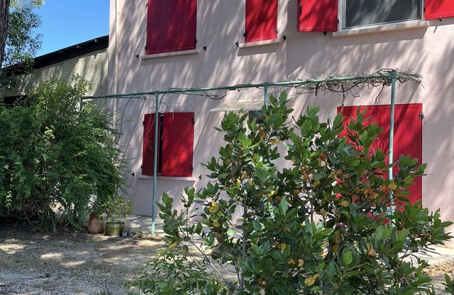 Casa de campo tranquila en gran propiedad agrícola