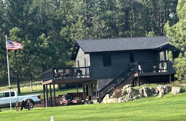 Entorno campestre en los pinos ubicados en la base de Black Hills