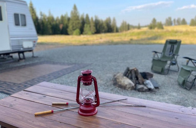 Quiet Country Rimrock Retreat