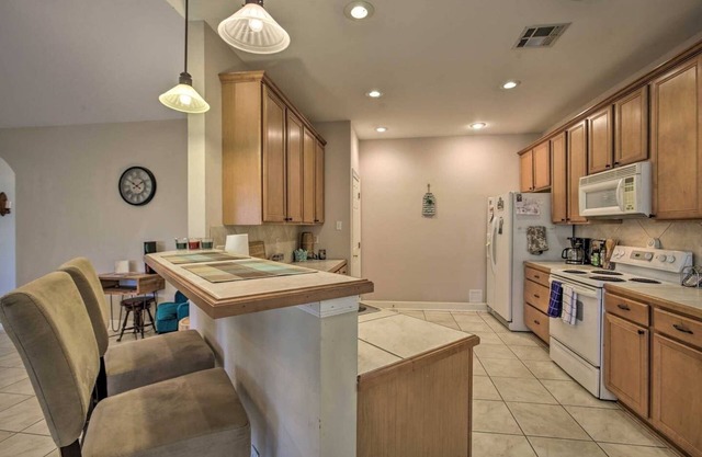 Quiet country townhouse along St. Tammany Trace