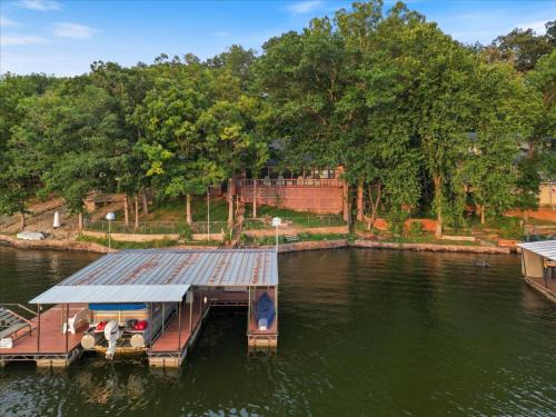 Quiet Cove, Private Dock, Fishing, Swimming, Boat Slip & Kayaks