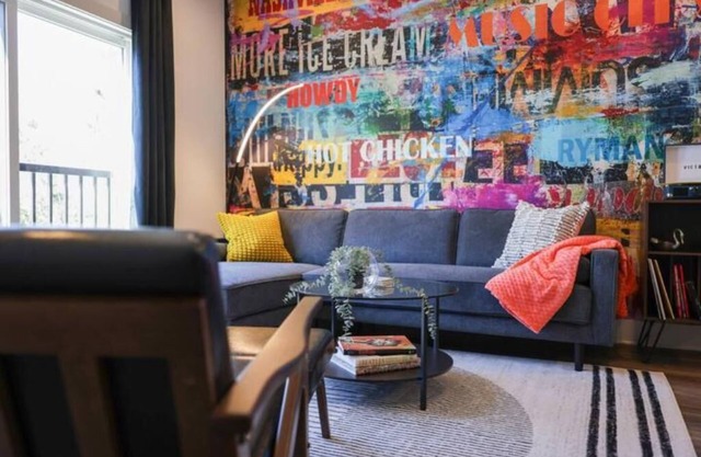 Cozy and Quiet but Still Fun-Free Parking and Pet Friendly! Book Now for Summer!