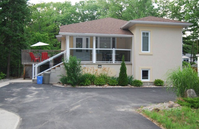 Construccion Reciente Wasaga Beach Cottage - Ontario
