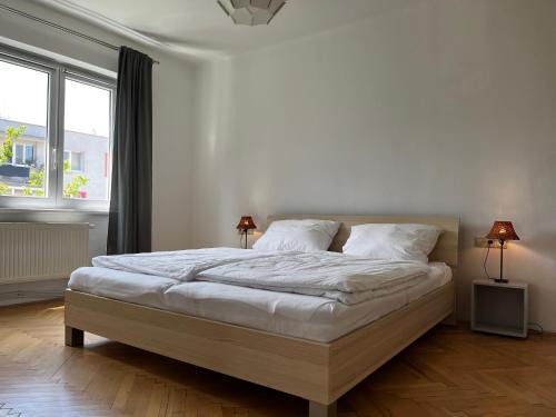 Quiet flat not far from city center