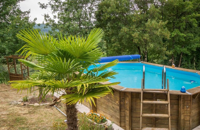 Cozy, quiet house with private pool and beautiful views