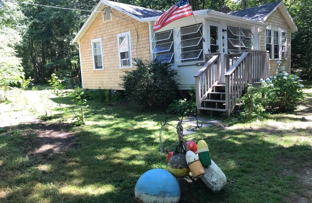 Escondite tranquilo: 900 pies de la playa privada Crescent Beach