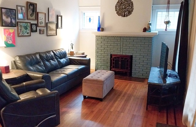 Quiet Home Centrally Located