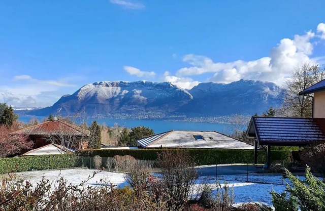 Quiet house with beautiful view of Lake Annecy