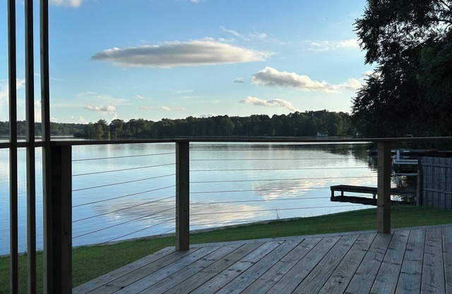 Quiet lakefront condo with the best views on Prestwood lake.