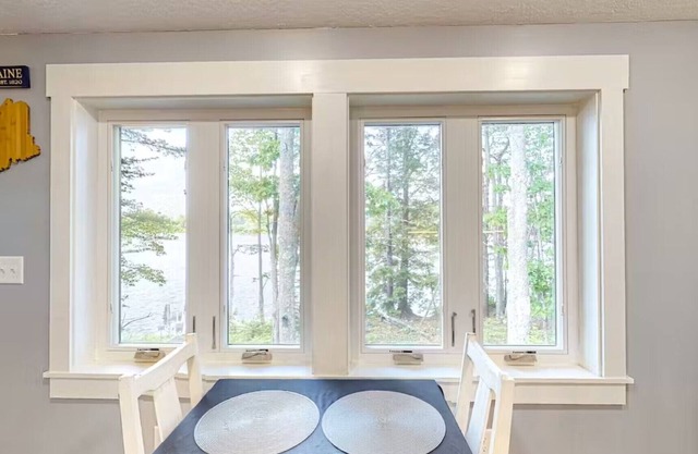 Quiet Leonard Lake Retreat, Beautiful Waterfront Home