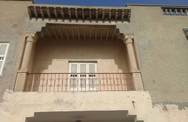 Zona tranquila muy adecuada para personas mayores.