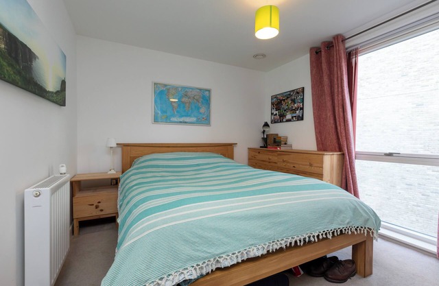 Quiet modern flat close to Londons top attractions