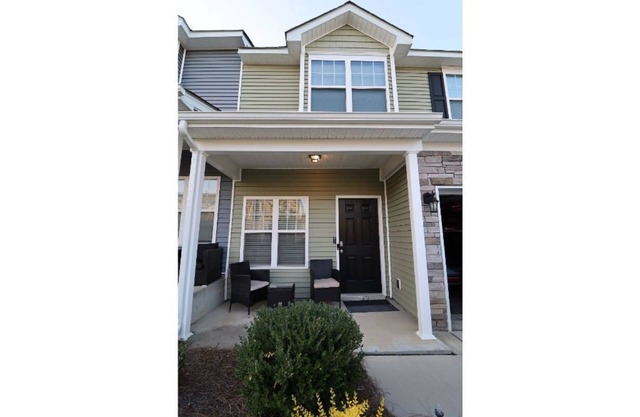 Quiet Modern Space Close to Outdoor Activities