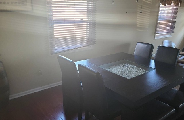 Quiet neighborhood, cozy 3 bedroom 2 bath, short drive to Phila