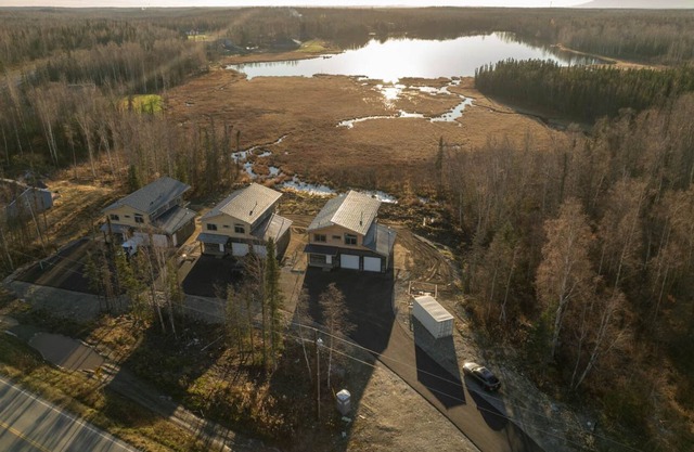 Quiet, new home with lake views