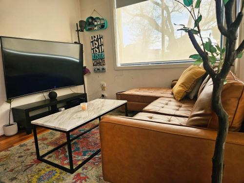 Quiet, Peaceful Northcote Unit