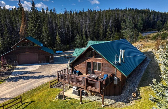 Quiet Pintler Getaway - Minutes from Georgetown!
