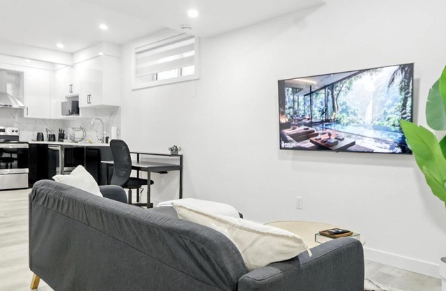 Quiet & Private 2 Bedroom Basement in SW. Banff Access