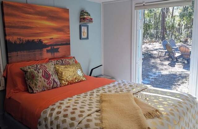 Room⁴U- Free Parking^ Privada entrance & Shares Bathroom