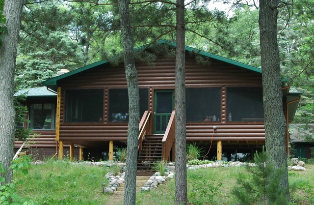 Cabaña tranquila y rústica en East Twin Lake, cerca de St. Helen, Michigan