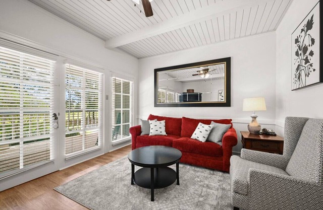 The Butler Suite at The Bluffs - Quiet, Secluded, Convenient & Comfortable!