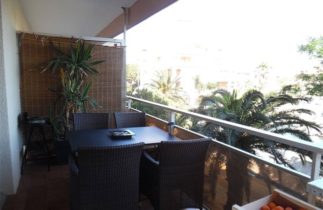 Estudio tranquilo para 4 pers. con logia y aparcamiento seguro