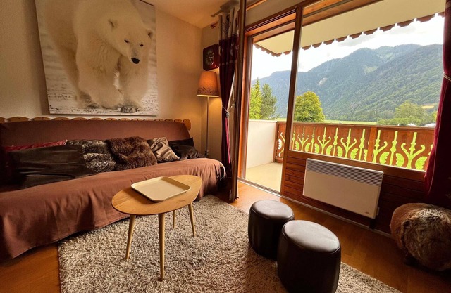 Apartamento T2 tranquilo con balcón, cerca de ski-bus y pueblo