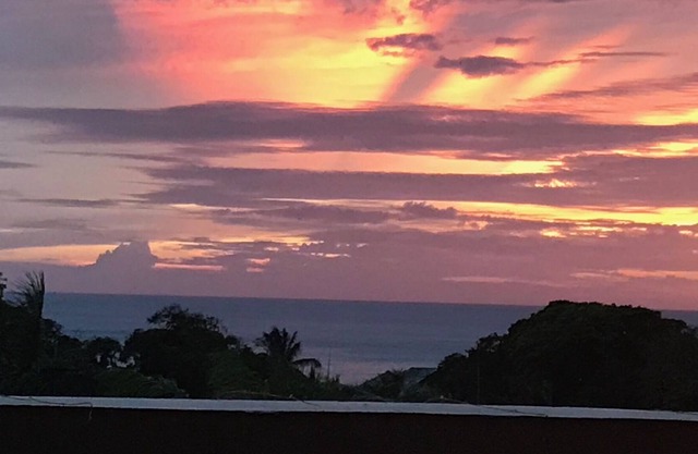 Condominio tranquilo y silencioso con magníficas vistas al mar y puestas de sol