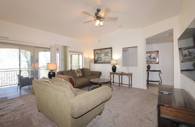 Quiet-Two Bedroom/Two Bath with No One Above