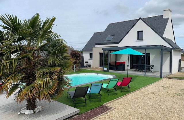 Villa tranquila cerca del mar con piscina climatizada
