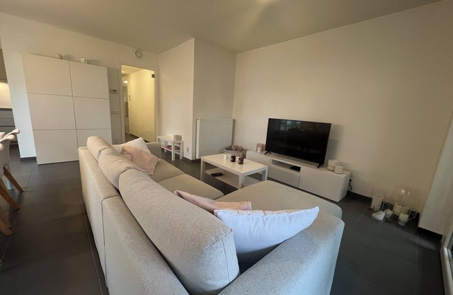 Quietly located apartment, in a green and watery area,