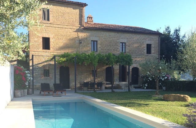 Quietly located country house with swimming pool near the Sibilin Mountains
