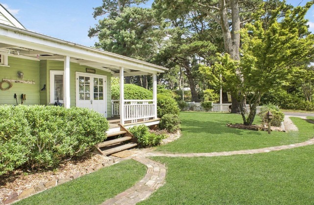 Quinees Charming Mountain Cottage