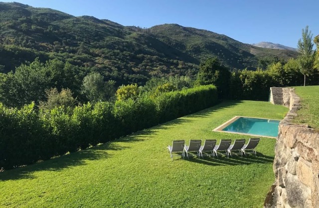 Peneda Geres Quinta Parque Nacional alojamiento calentado zona de la piscina