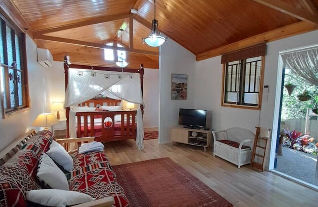 Quirky Cottage in Centre of Maleny Walk Everywhere