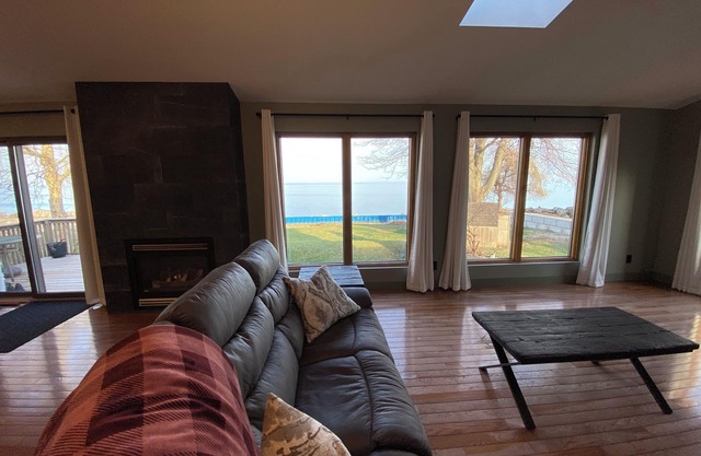 Quite Waterfront Home - Great for Birders, Point Pelee & Island, Hillman Marsh
