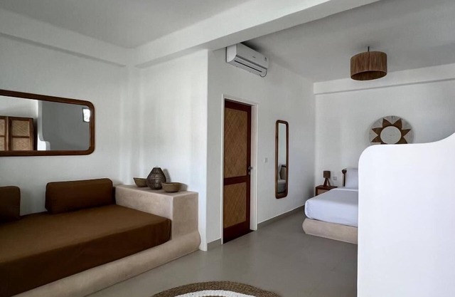 Quma Hotel