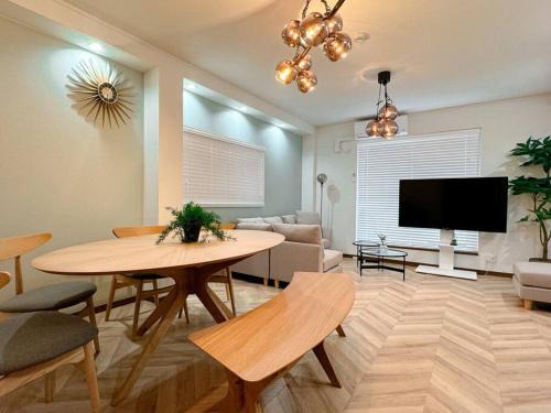 R 新大阪 FUJI サウナ付きの５LDK 3つのお風呂でグループで楽しめます。