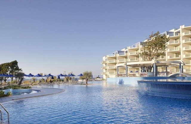 R 1243 Priam Deluxe Room Sea & Main Pool View With Balcony or terrace, Jacuzzi bathtub & Safe Deposi